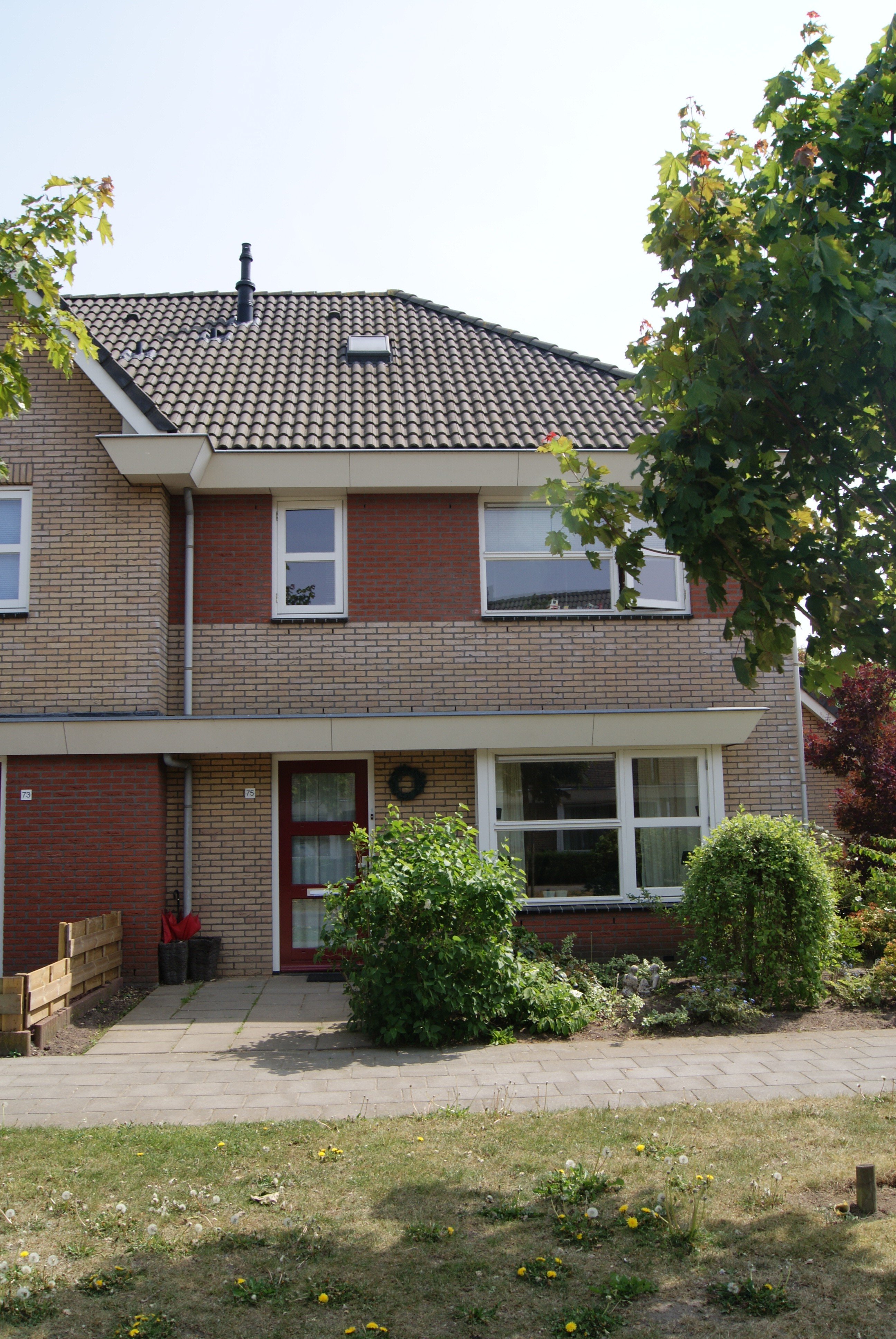 Corner house for rent: Dr J C Homanstraat 75, De Loo Coevorden