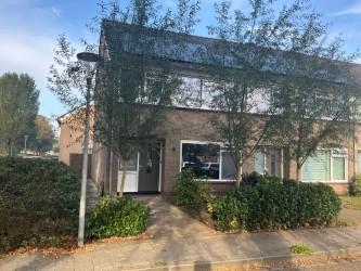 Hoekwoning te huur: Olde Wheemestraat 1, Oostwijken, De Beitel Steenwijk
